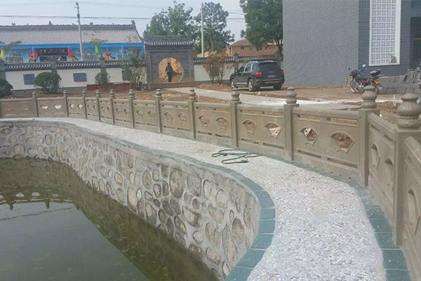 扇形河堤護(hù)欄
